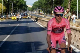 Tour d'Italie: vainqueur du Giro, Simon Yates donne rendez-vous à Pogacar