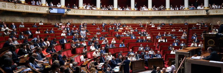 Dissolution de l'Assemblée : un scénario inévitable ? Le camp présidentiel divisé