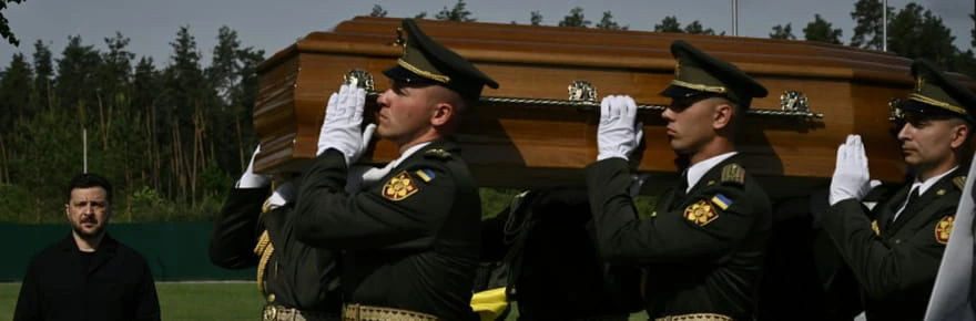L'Ukraine rapatrie et inhume un 