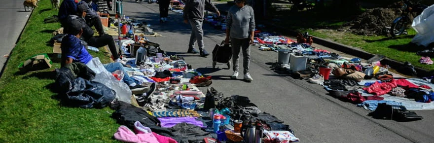Pour les Argentins endettés, acheter, revendre: objectif boucler le mois