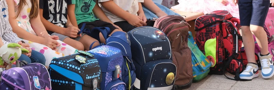 Rentrée scolaire 2025 : dates, programmes, manque d'enseignants... Des nouveautés en septembre