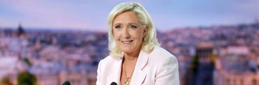 Le Pen, condamnée mais candidate, lance sa campagne sous le feu des critiques