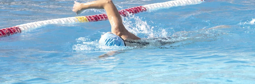 Des femmes filmées à leur insu à la piscine : ces techniques vicieuses dévoilées par une victime