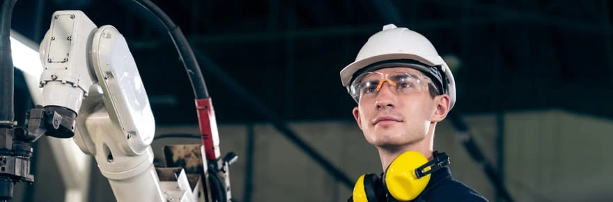Cette grande entreprise américaine a licencié ses 7800 employés pour les remplacer par de l'IA, avant de le regretter