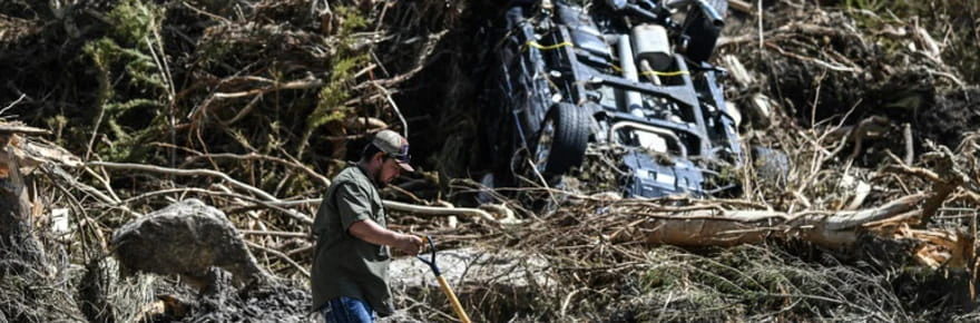 Trump se rend au Texas ravagé par des inondations meurtrières