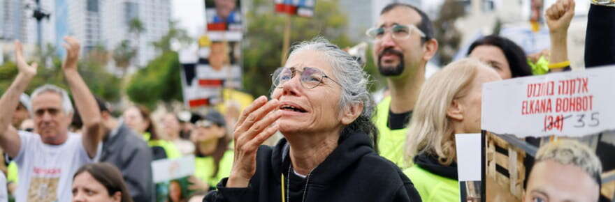 Larmes et cris de joie à Tel-Aviv pour la libération d'otages israéliennes