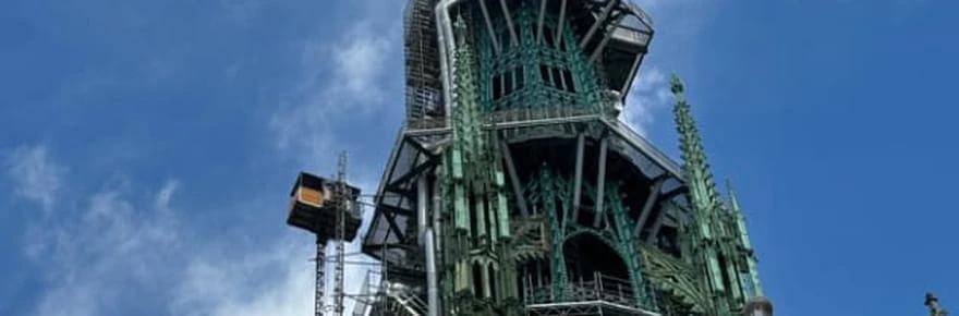 Incendie à la cathédrale de Rouen : quelle est l'origine des flammes ? Les images du feu