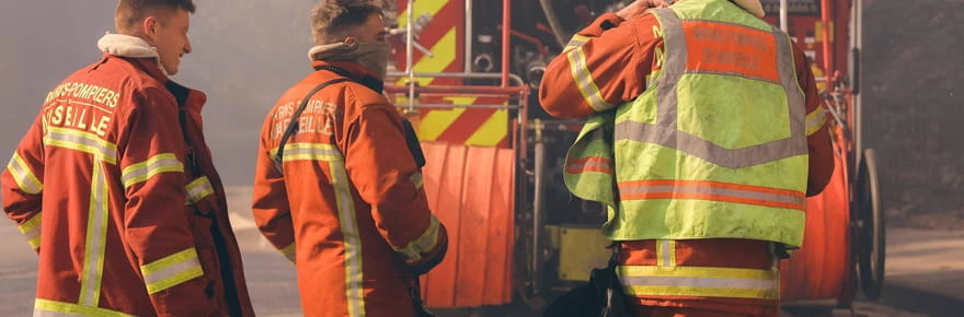Incendie à Marseille : le feu toujours actif, un scénario catastrophe redouté par les pompiers