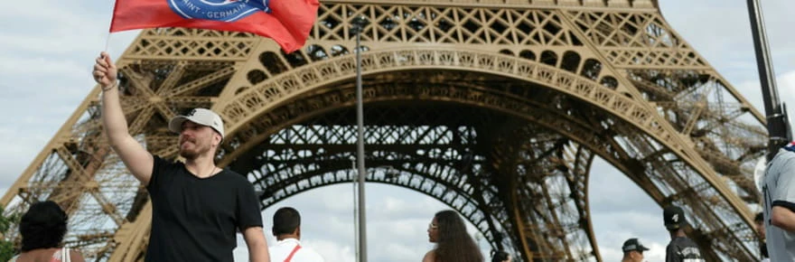 A Paris, le PSG célèbre son nouveau retour triomphant