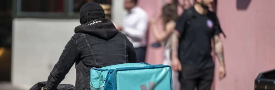Un livreur Deliveroo a gagné 100 000 euros et un nouveau contrat, voici comment il a fait
