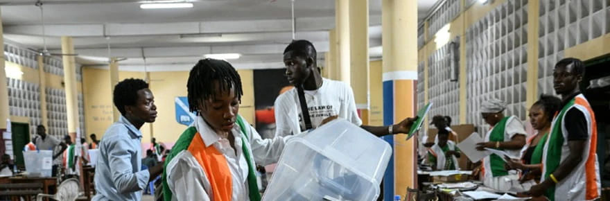 La Côte d'Ivoire attend les résultats de la présidentielle, Ouattara vers un 4e mandat