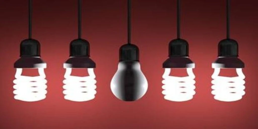 La tarifa de la luz, a solo 2 céntimos el kWh entre las 17 y las 18 horas, el precio más bajo en junio