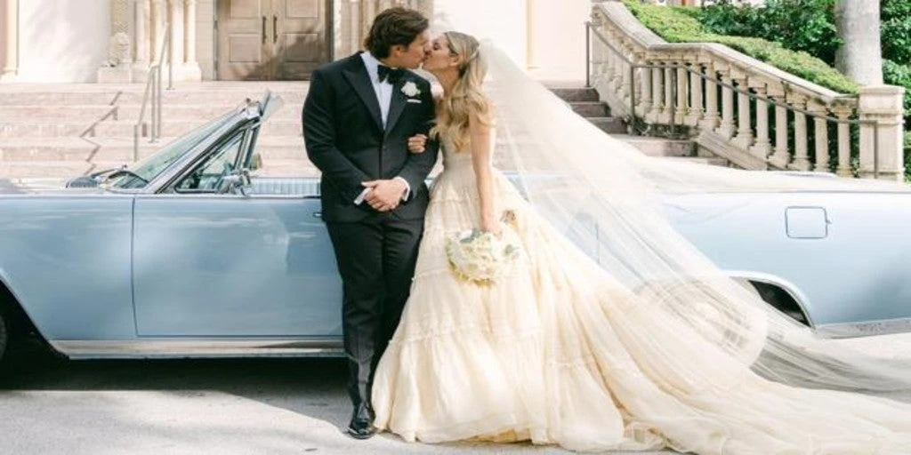 La nieta de Eunice Kennedy usa su mismo vestido de novia de Dior para su boda en Miami