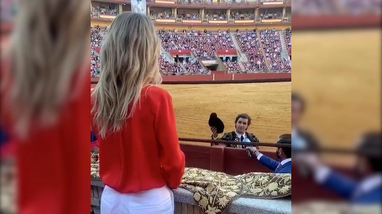 Morante de la Puebla brinda su tercer toro a Cayetana Álvarez de Toledo