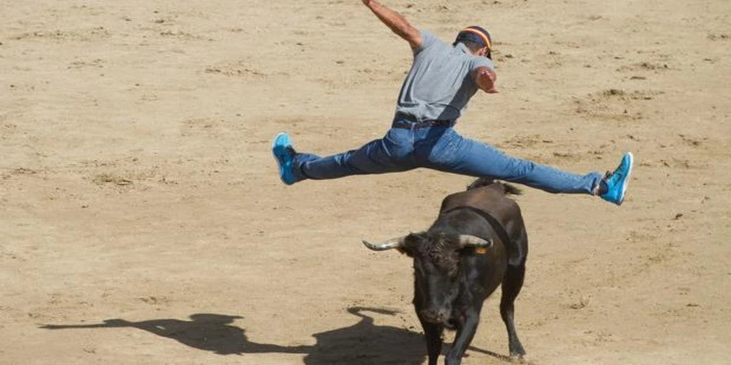 Los antitaurinos ponen el grito en el cielo por un concurso de relato infantil sobre la Fiesta
