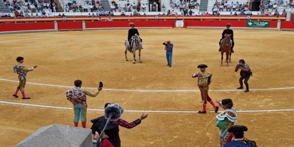 Directo: El Juli y El Fandi, mano a mano en la feria de Granada