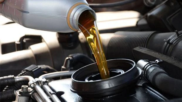 Cómo saber qué aceite lleva un coche