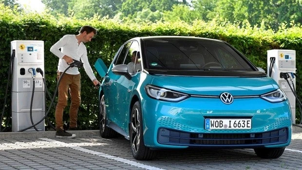 Volvo y Volkswagen, los fabricantes mejor preparados para el fin del coche de combustión