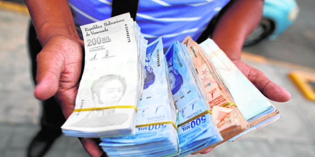 Los precios dolarizados en Venezuela se disparan con el nuevo ‘bolívar digital’