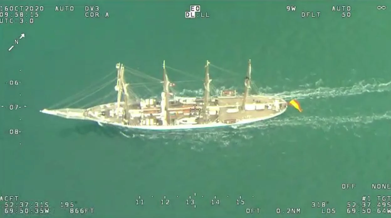 El Juan Sebastián de Elcano participa en el acto del V Centenario del paso del Estrecho de Magallanes