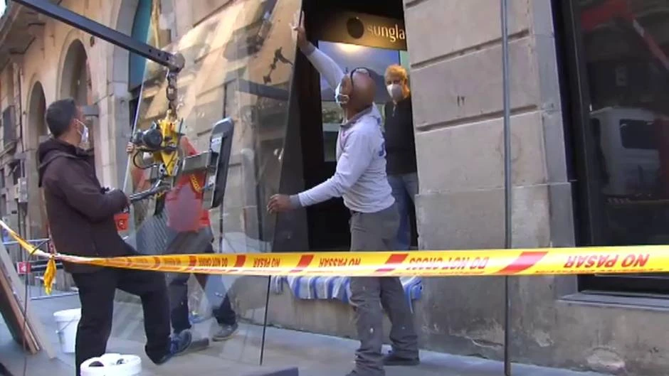 Los comerciantes hablan de delincuencia y hacen recuento de los daños que han sufrido durante los actos vandálicos