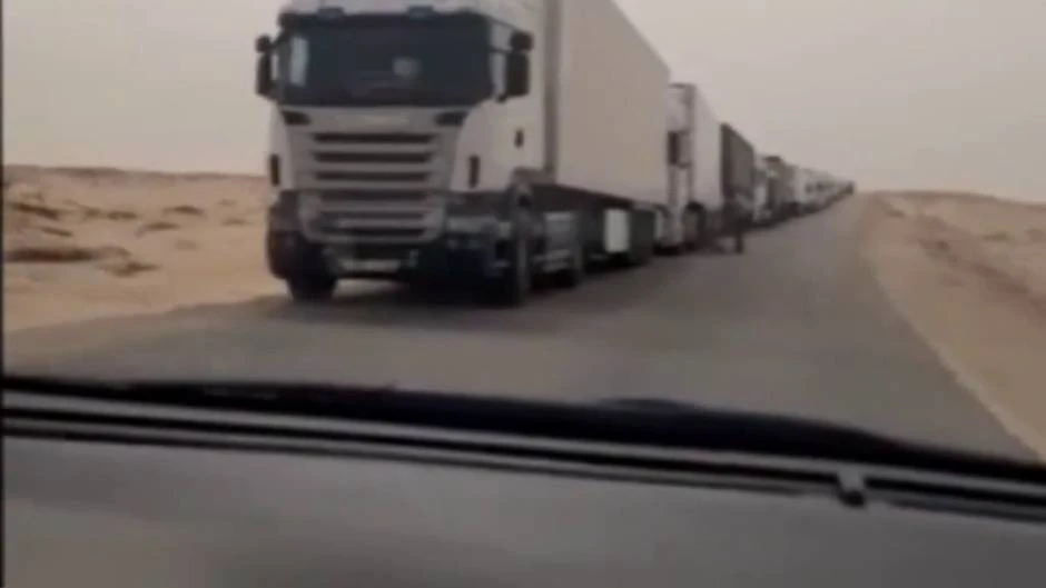 Activistas saharauis bloquean el paso del Guerguerat, principal carretera de conexión con Mauritania