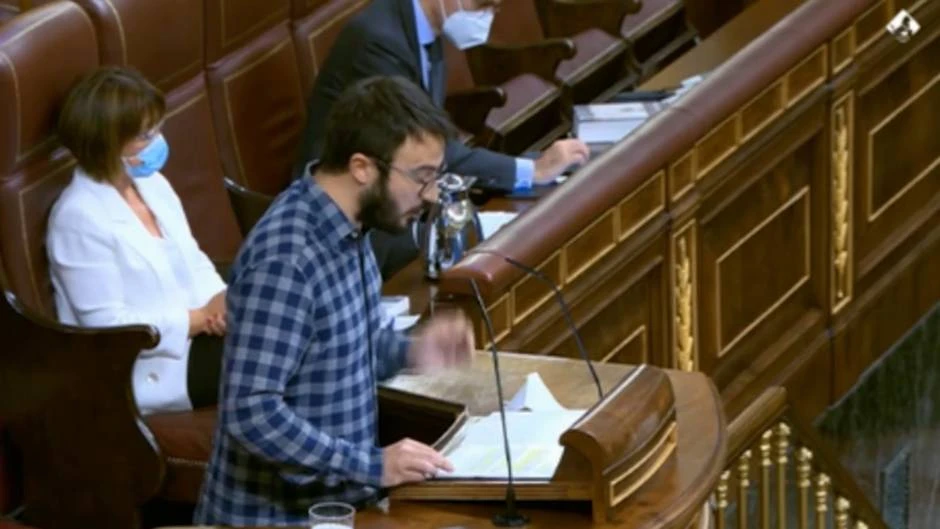 CUP acusa a Abascal de tener 