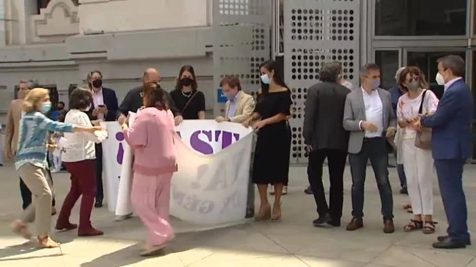 Vox se aparta del minuto de silencio del Ayto. de Madrid por las niñas asesinadas en Tenerife