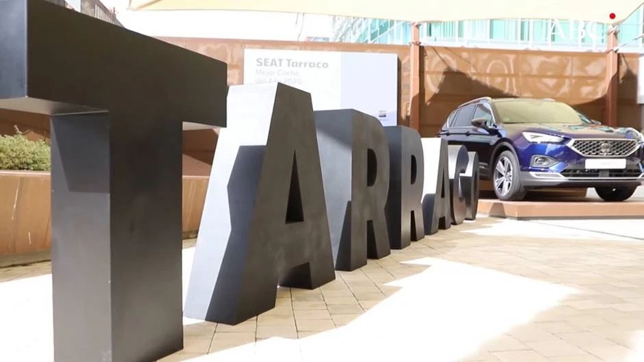 Mikel Palomera, Director General de SEAT, recibe el premio a «Coche del Año 2020» de ABC por el SEAT Tarraco
