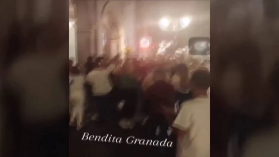 La Junta de Andalucía confina Écija y cierra la Universidad de Granada por los contagios