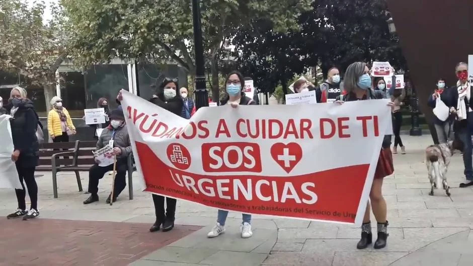 Concentración de trabajadores de urgencias en Logroño