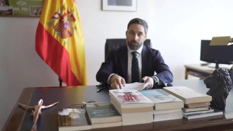 Vox presenta la quinta moción de censura de la democracia