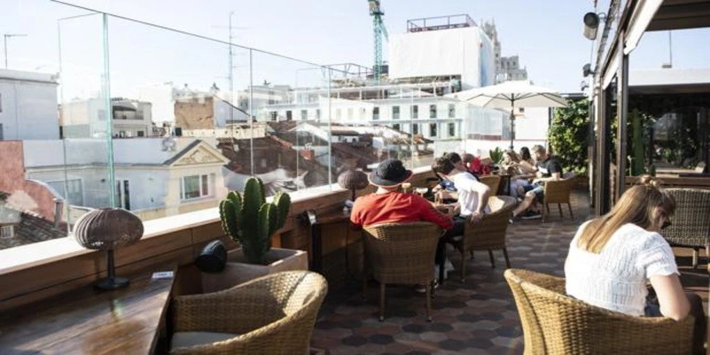 Horarios de bares, restaurantes y discotecas: ¿hasta qué hora se podrá estar de copas este verano?