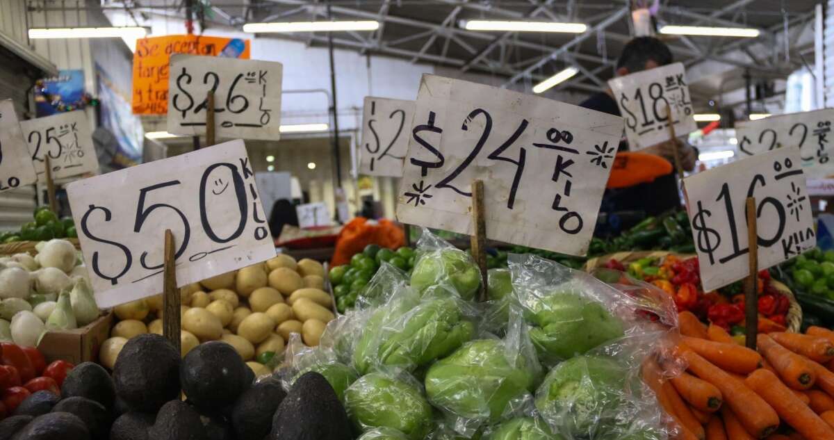 La inflación en México se desaceleró a 4.55% interanual en noviembre, reporta Inegi