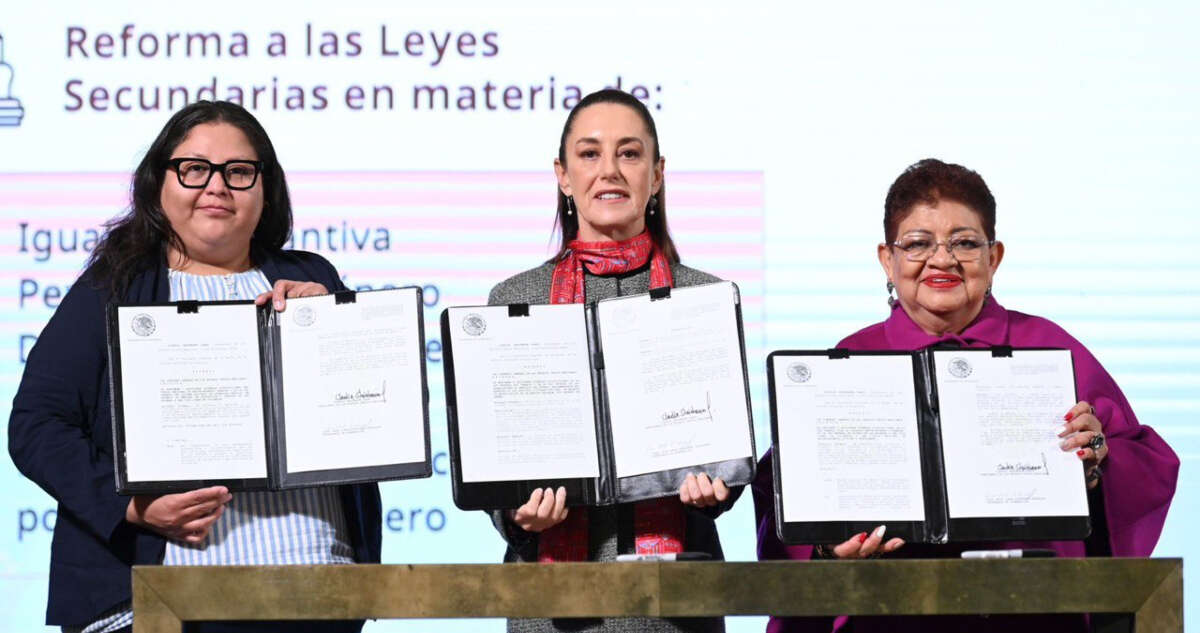 La Presidenta firma decreto que reforma leyes secundarias para proteger a las mujeres