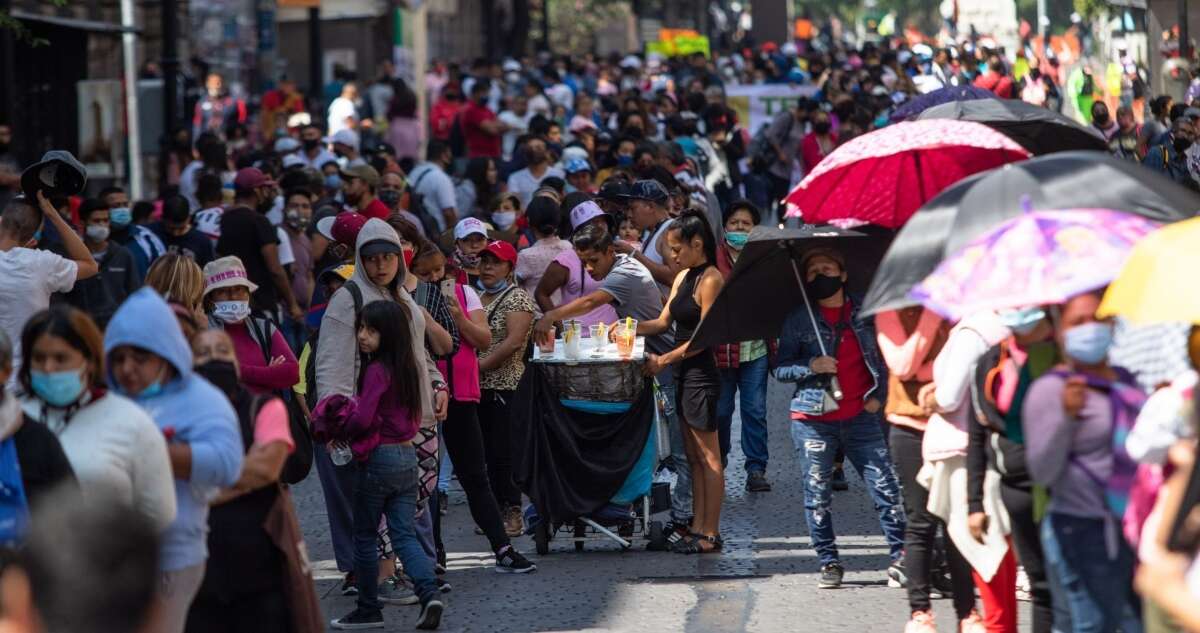 Comerciantes de mercados públicos marchan en 14 puntos de la capital; aquí las rutas