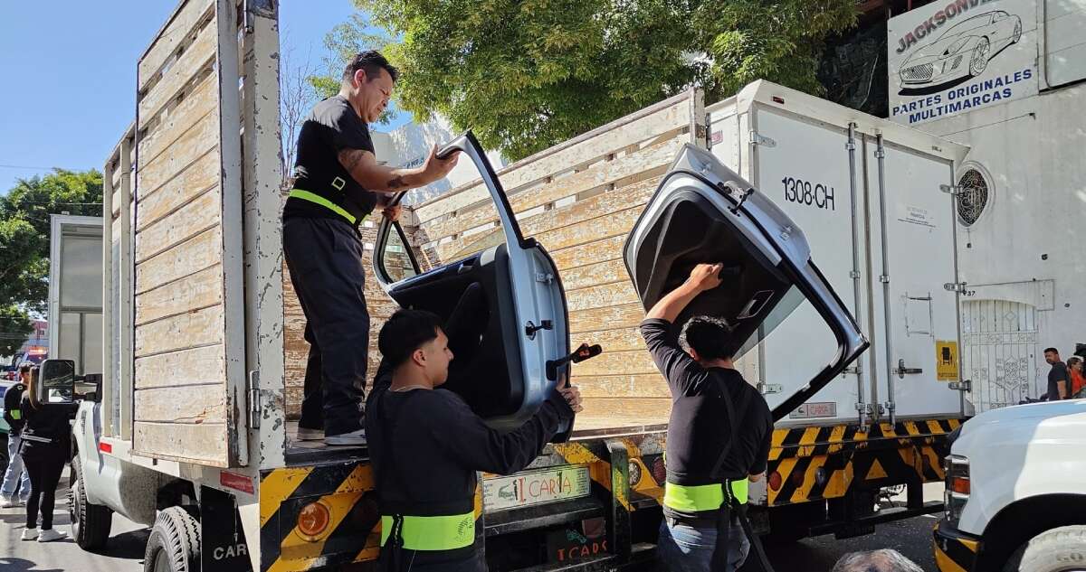 Autoridades decomisan 230 toneladas de autopartes en la Ex Hipódromo de Peralvillo