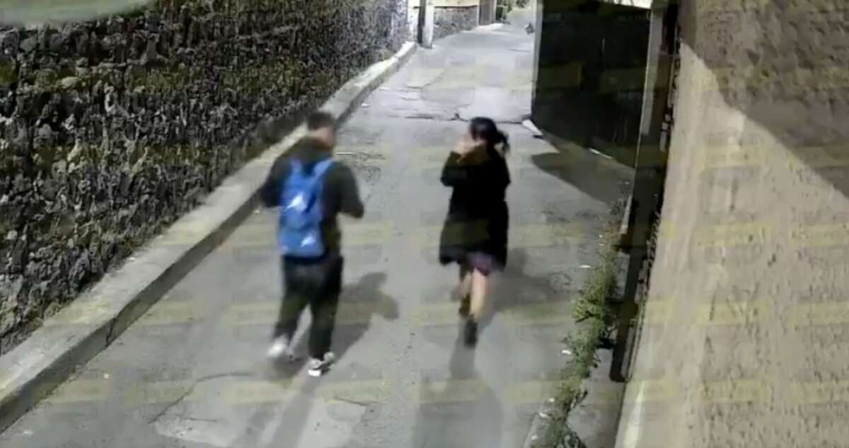 VIDEO ¬ Sujeto acosa a mujer en calle de la Alcaldía Tlalpan; condenan hecho en redes