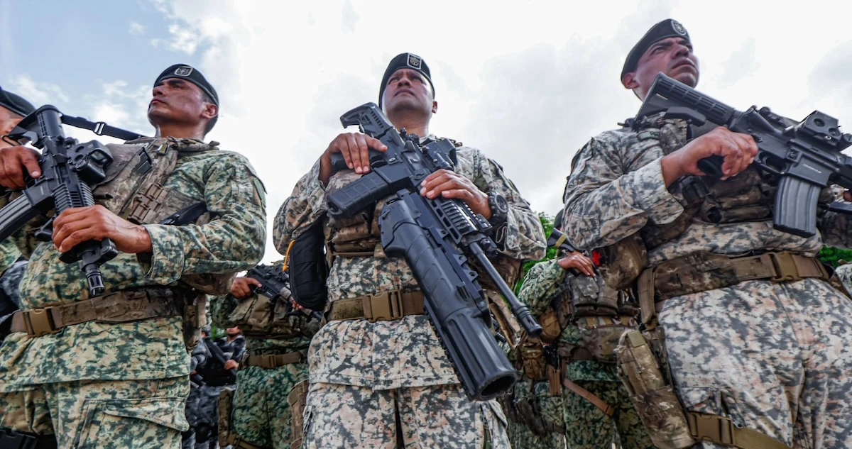 #PuntosYComas ¬ Fuerza del Estado tendrá límites al enfrentar al crimen en Michoacán