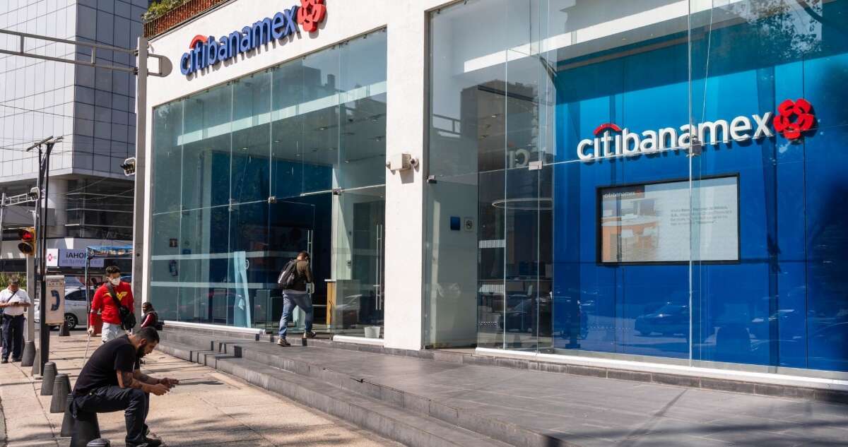 ¿Los bancos cerrarán el 24 y 25 de diciembre? Anticipa tus operaciones esta Navidad