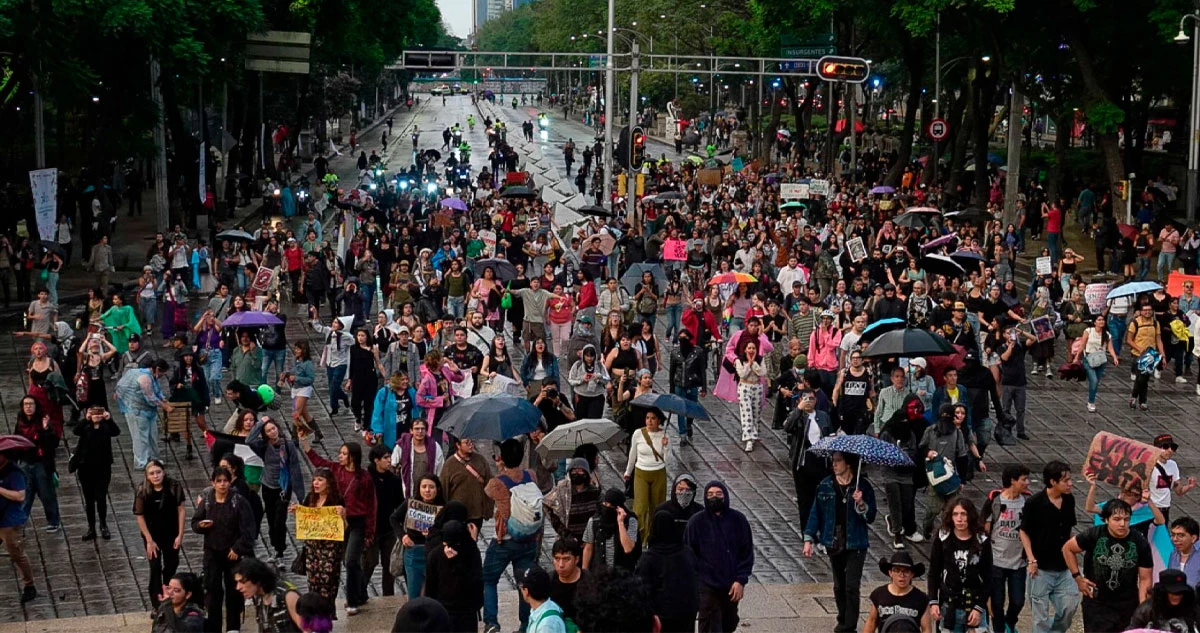 Decenas marchan en CdMx contra gentrificación; 