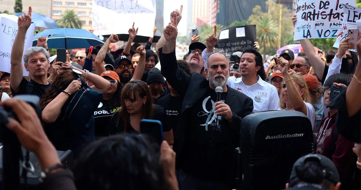 #Entrevista ¬ El INE clonó sin permiso voz de José Lavat; urge legislar: actores