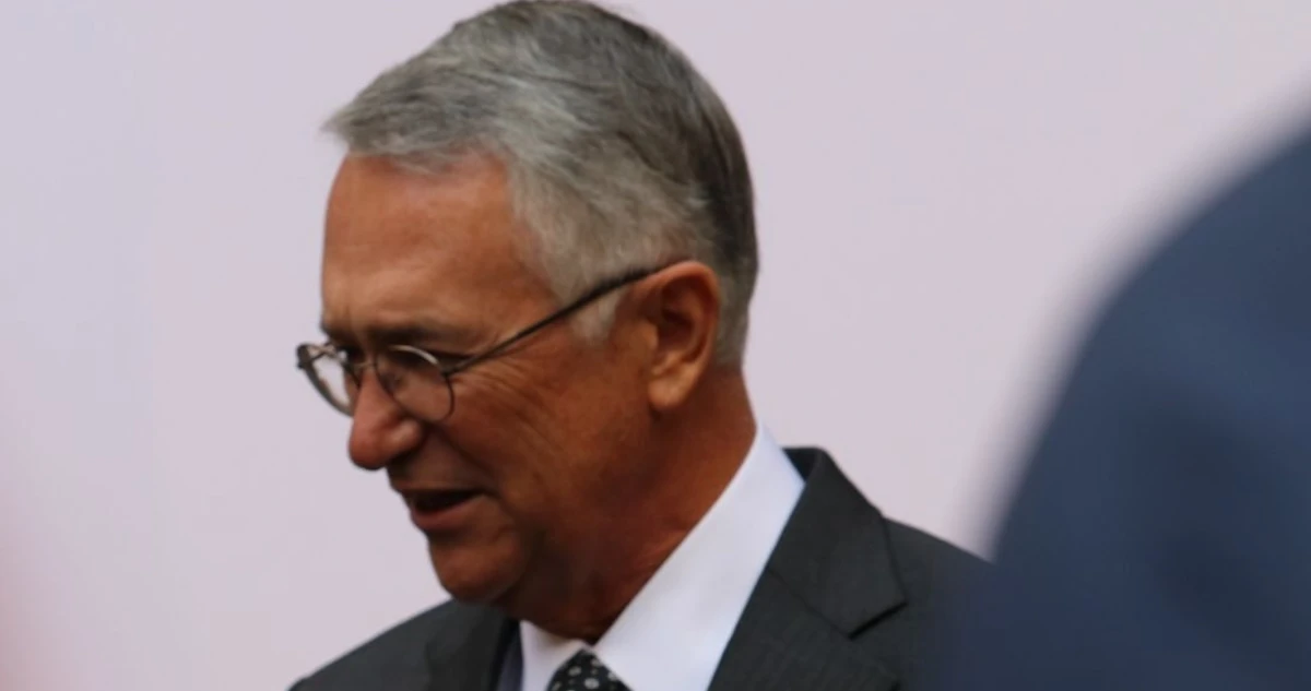 Esto comienza para Salinas Pliego. Necesita pagar YA 48 mil millones, y todavía debe