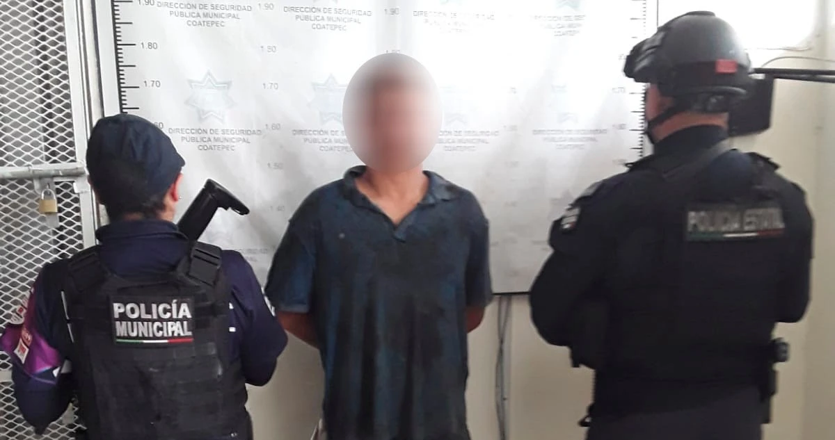 La Policía de Veracruz detiene a un sujeto que llevaba restos humanos en una bolsa