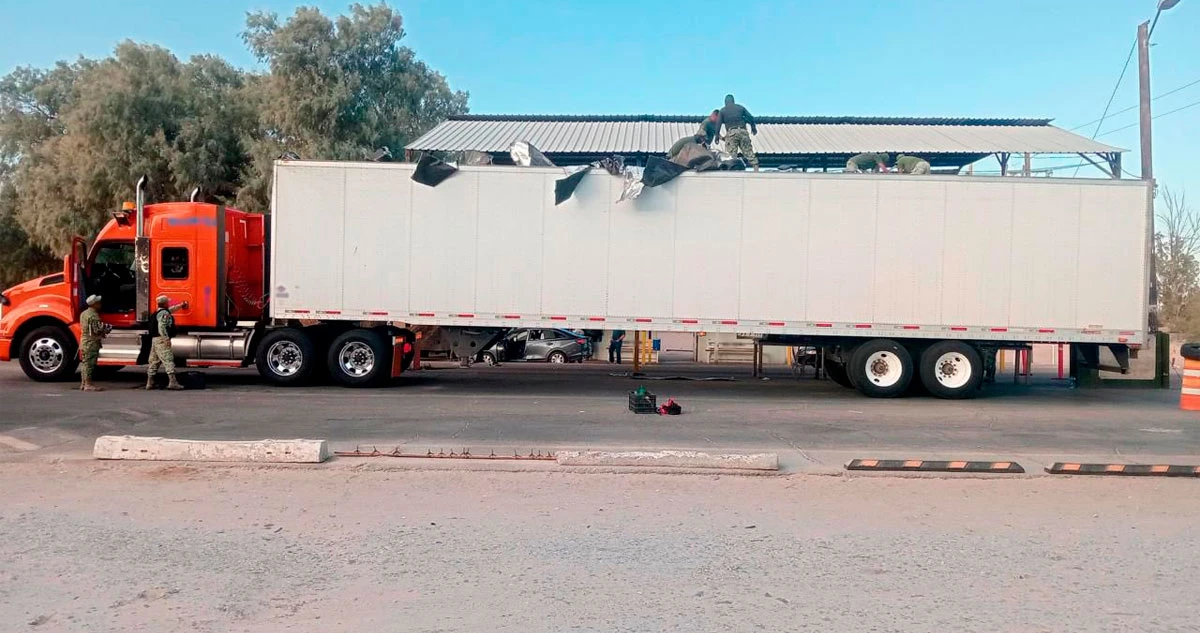 Un tráiler que trasportaba más de mil 200 paquetes de cocaína es asegurado en Sonora