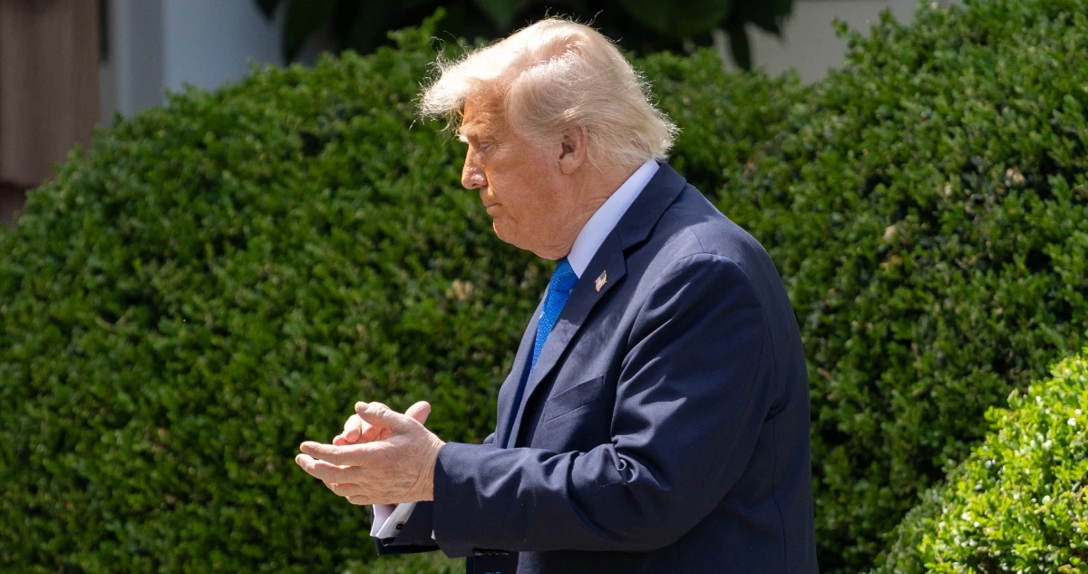 Sheinbaum habla con Trump sobre temas comerciales, como aranceles al acero y aluminio