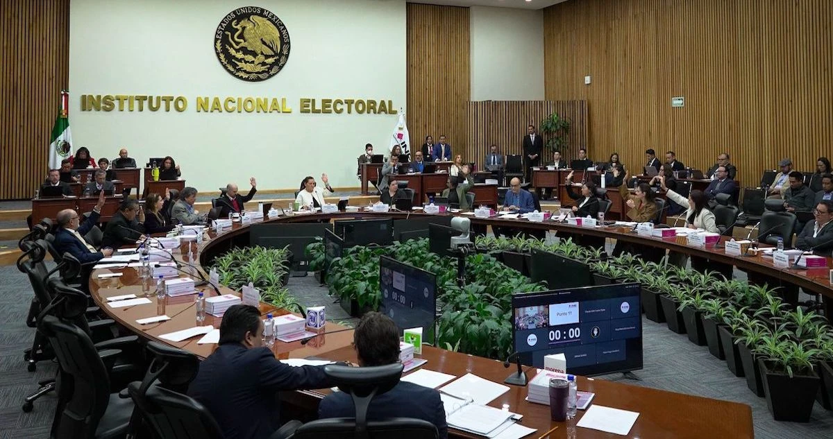 Burócratas de élite, asesores y políticos se sirvieron del IFE-INE. Eso podría acabar