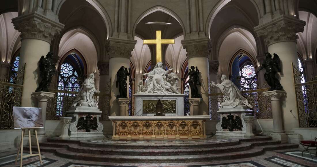 FOTOS ¬ La emblemática catedral de París vuelve a maravillar con su majestuosidad