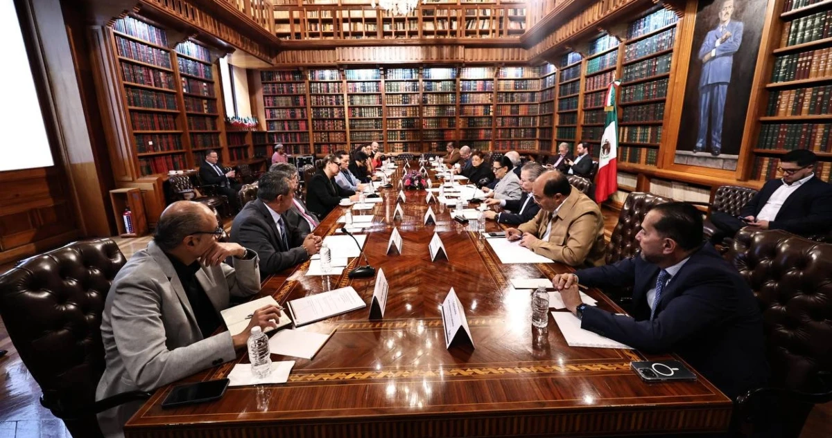 INE y Comisión Presidencial se reúnen por primera vez rumbo a la Reforma Electoral