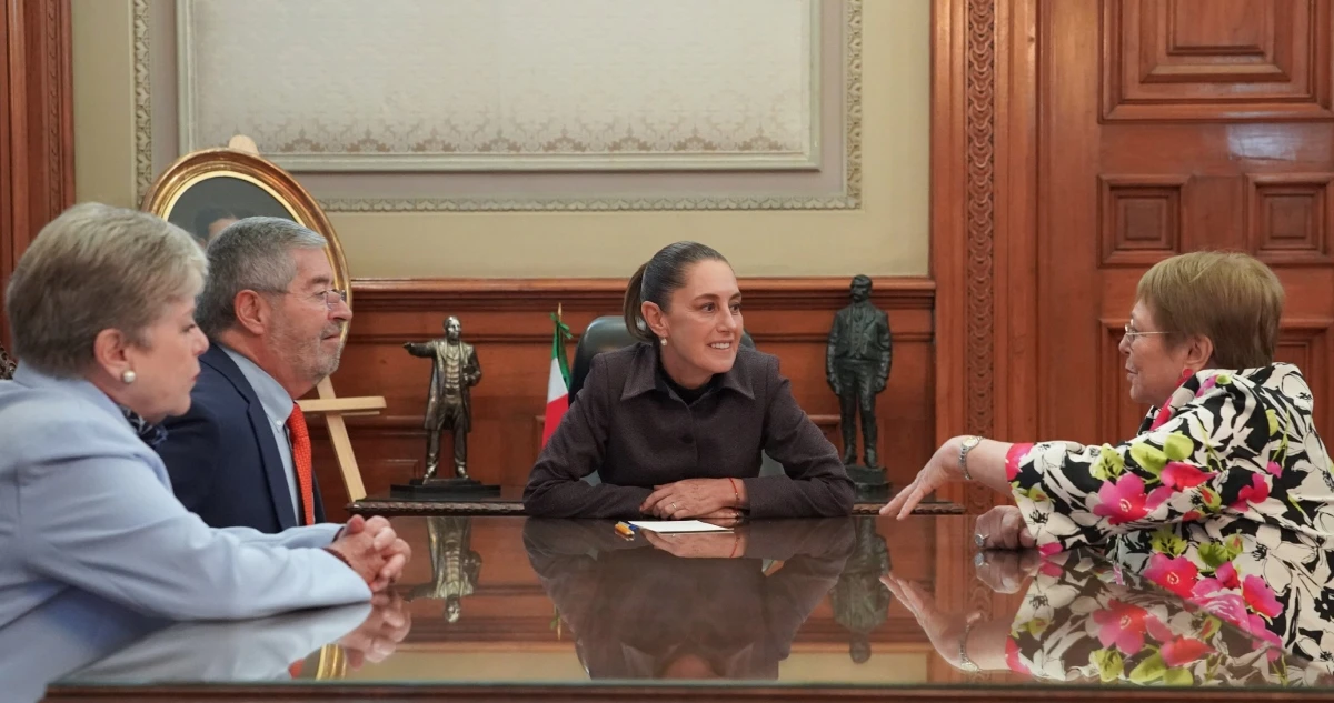 Bachelet visita a Sheinbaum para hablar de América Latina y mujeres en la política